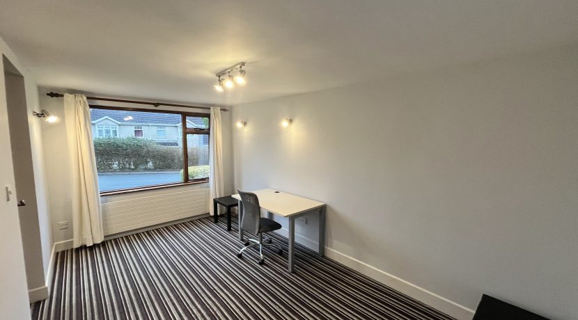 IMG_3877 DOWNSTAIR BED