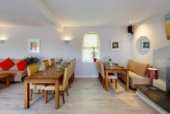The-Cove-Restaurant-Living-Room(2)